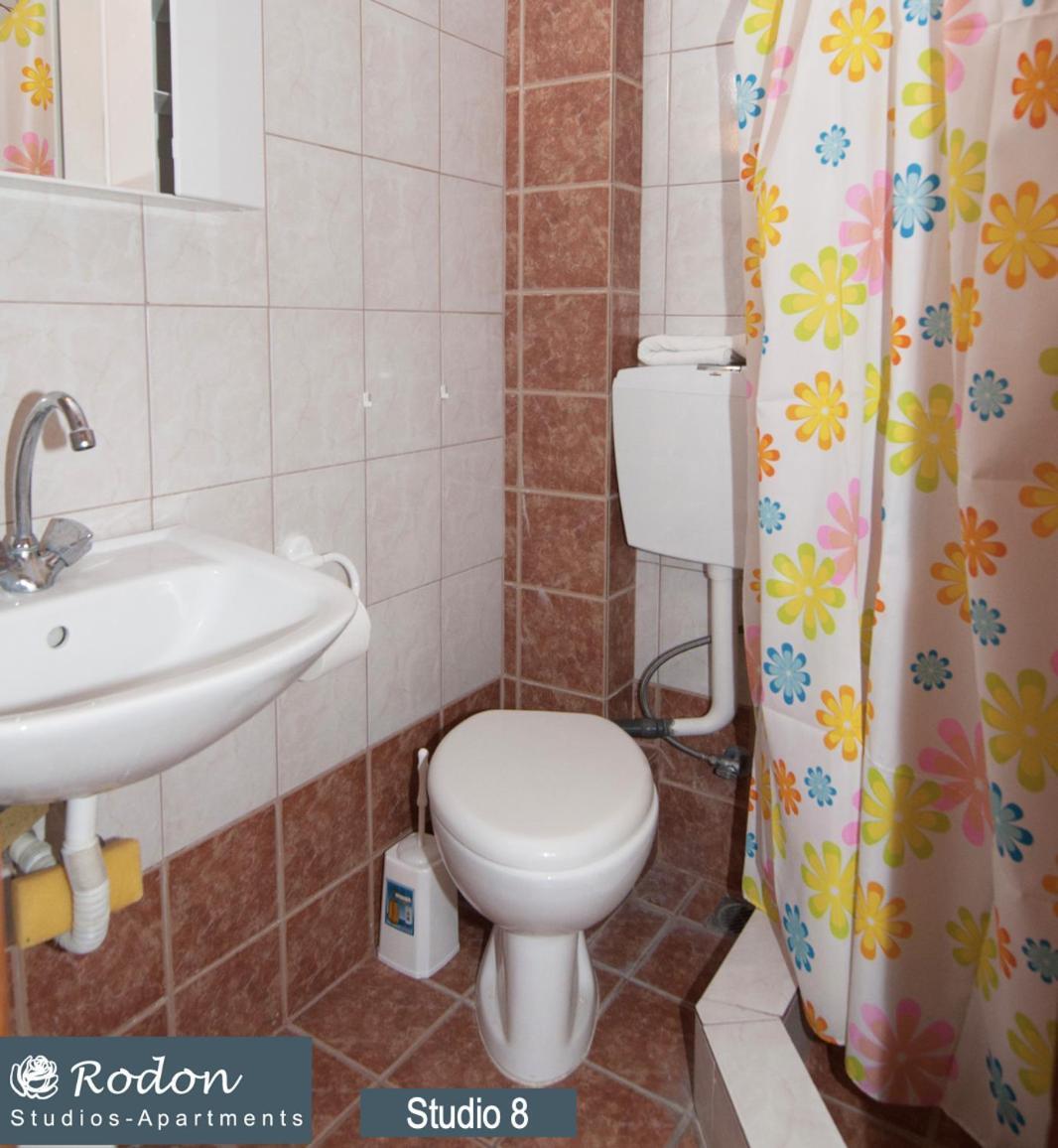 Rodon Apartments - S Avdimioti Nea Roda Exteriér fotografie