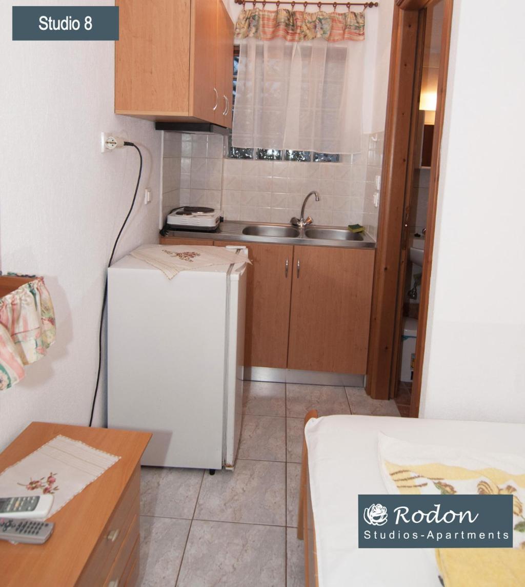 Rodon Apartments - S Avdimioti Nea Roda Exteriér fotografie