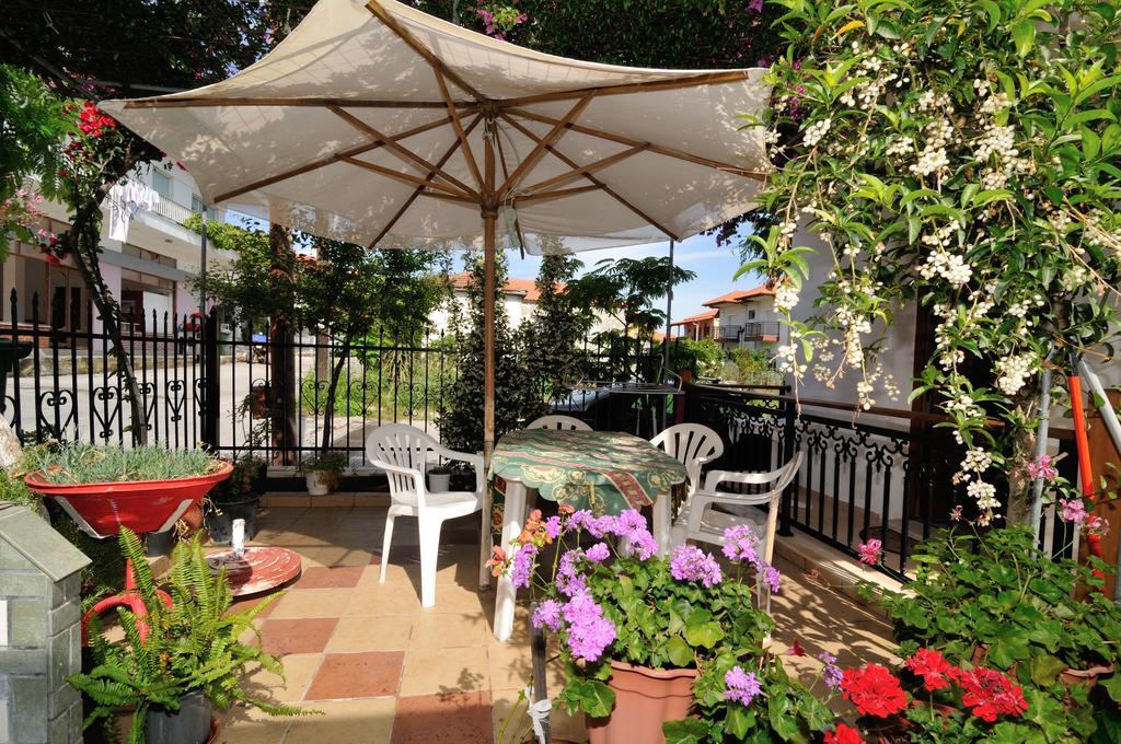 Rodon Apartments - S Avdimioti Nea Roda Exteriér fotografie